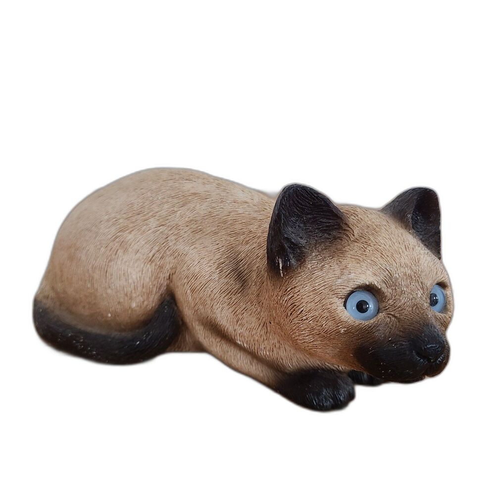 Sandicast Sitting Siamese Kitty Cat Sculpture Figurine Hand Painted USA 1982